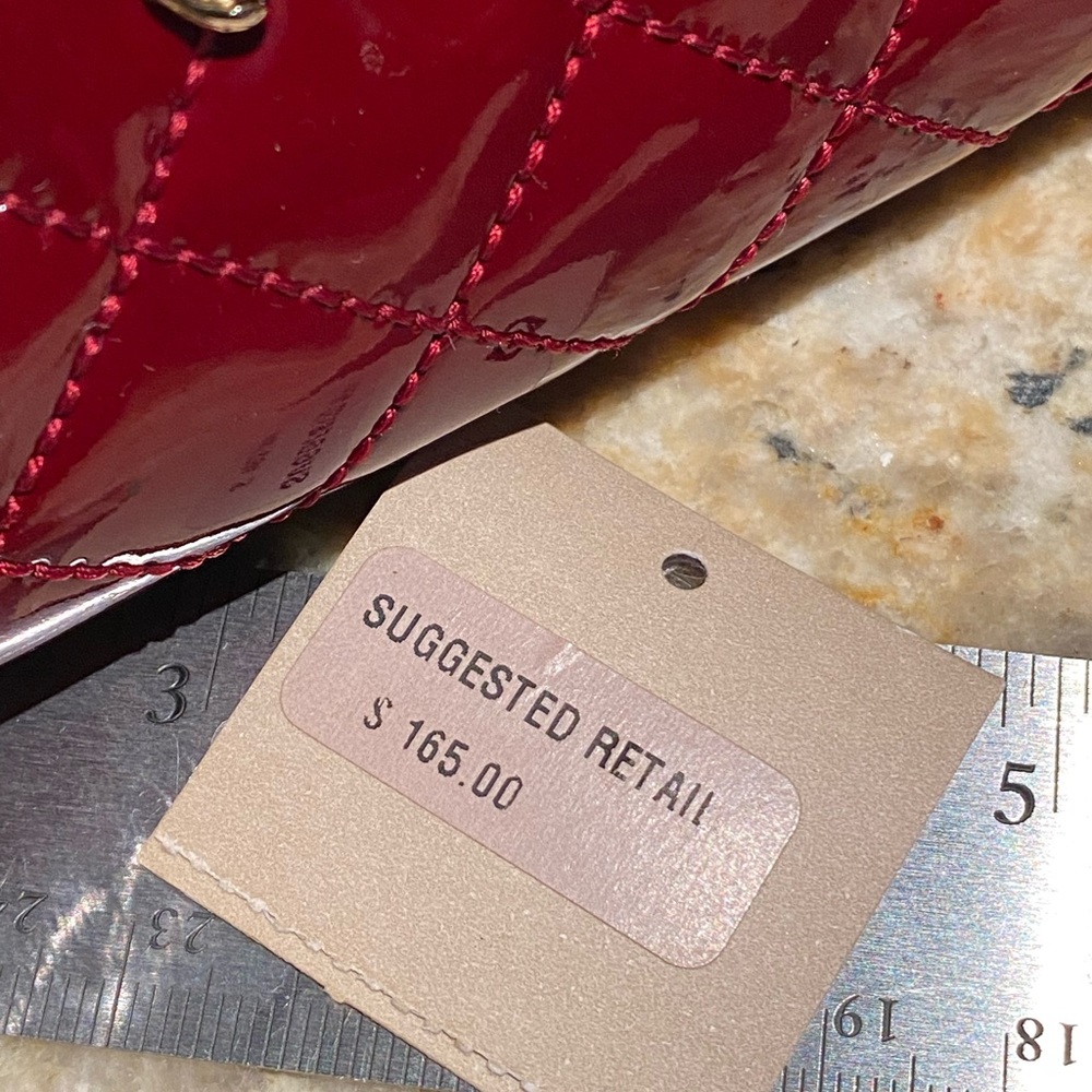 Vintage Burberry red patent pouch - Picture 4 of 9